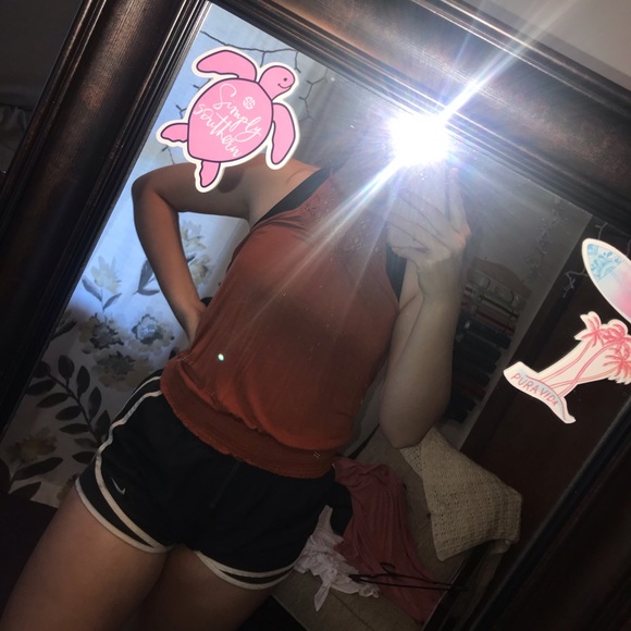 rust colored tank - Picture 1 of 4